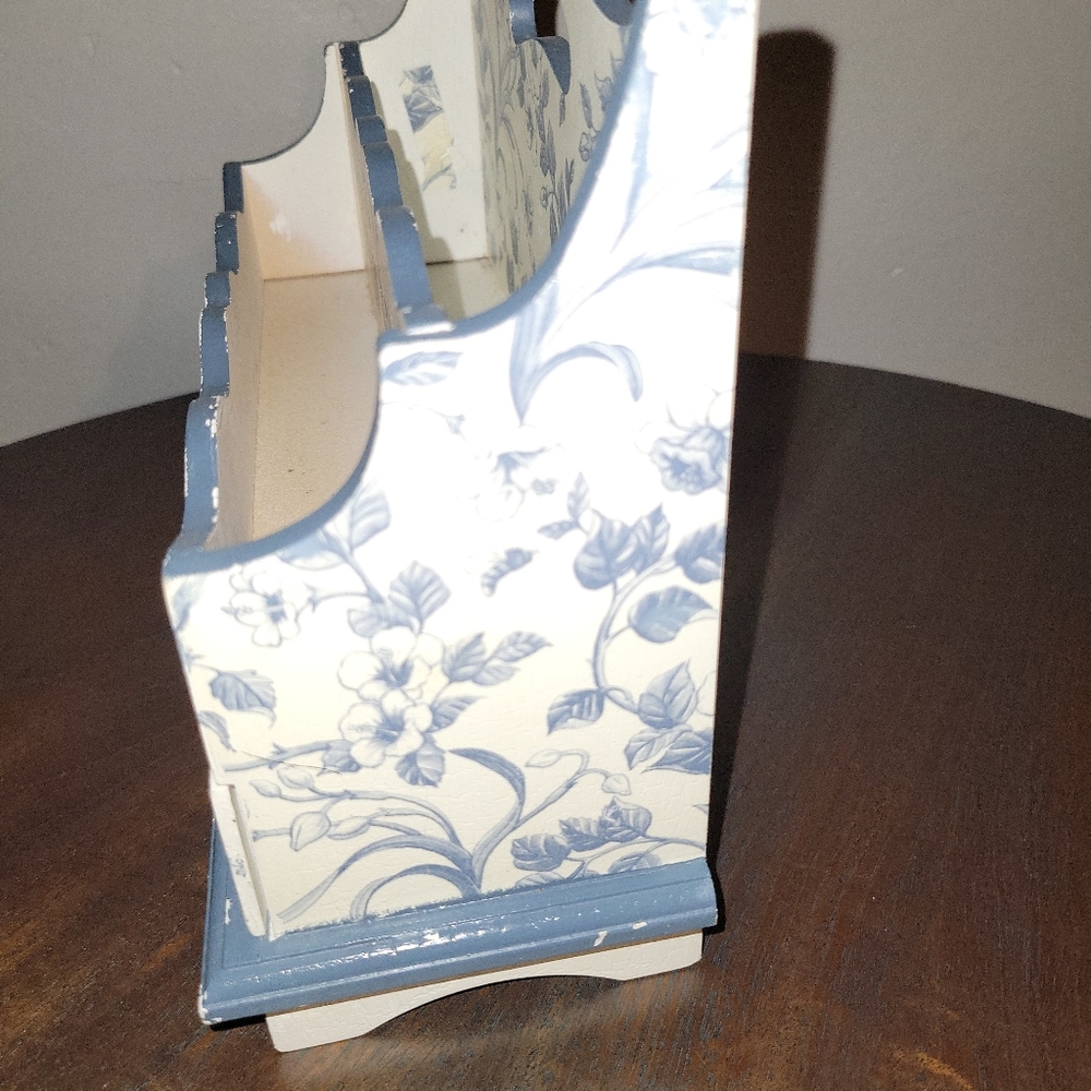 Tabletop Mail Organizer - Picture 5 of 5